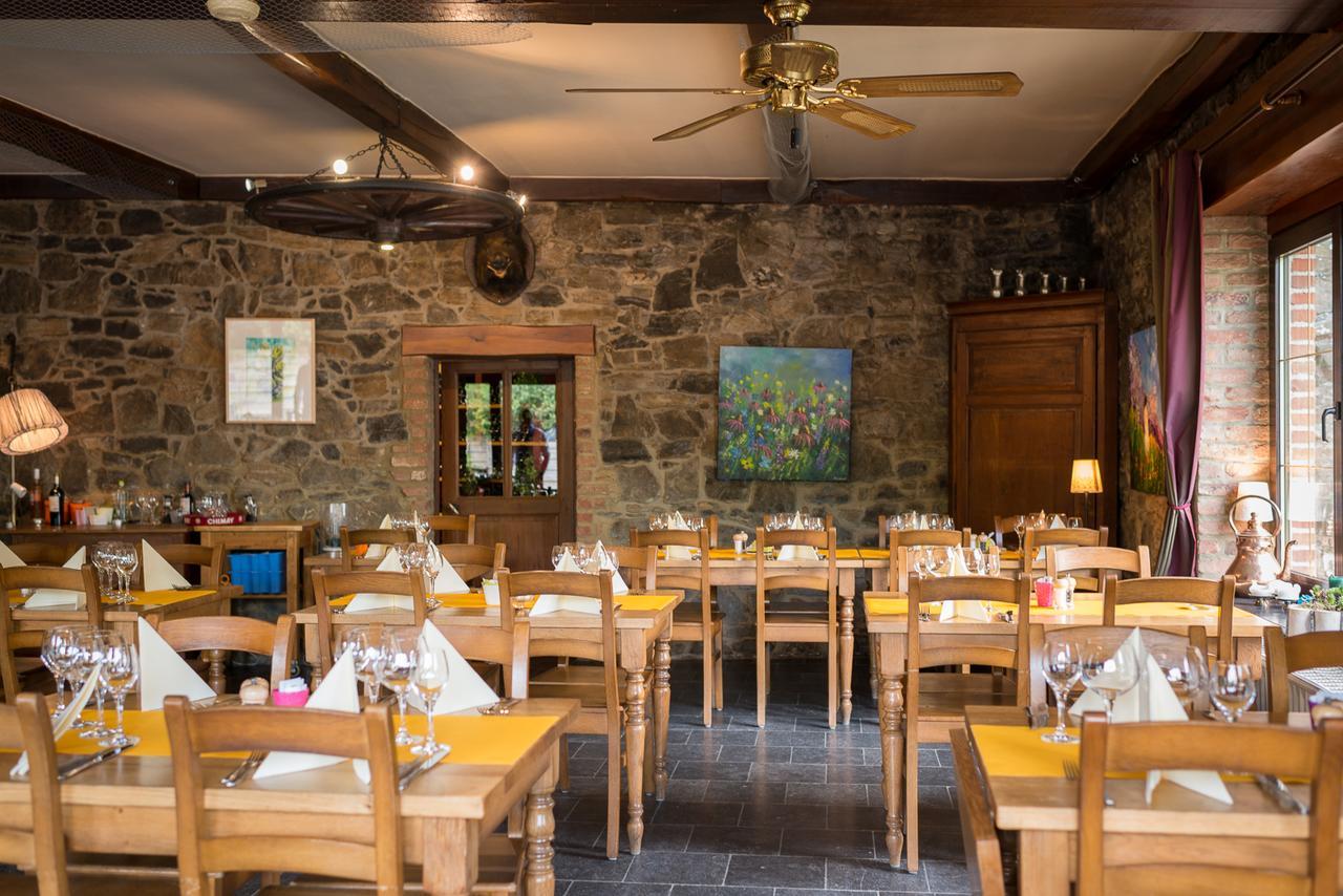 Auberge De La Lesse Celles  Ngoại thất bức ảnh