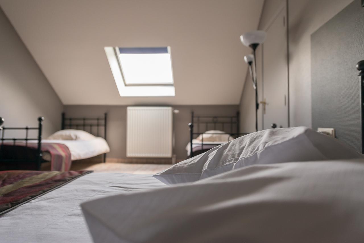 Auberge De La Lesse Celles  Ngoại thất bức ảnh