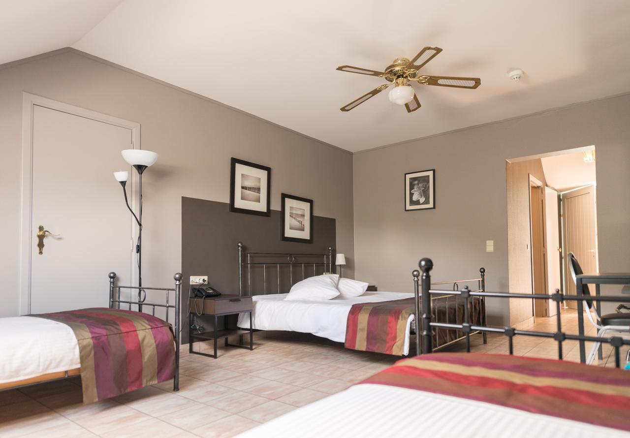 Auberge De La Lesse Celles  Ngoại thất bức ảnh