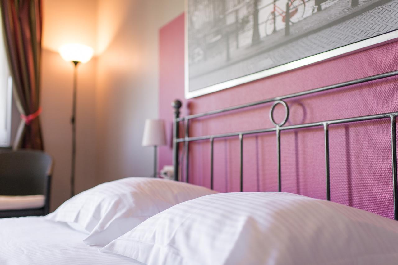 Auberge De La Lesse Celles  Ngoại thất bức ảnh