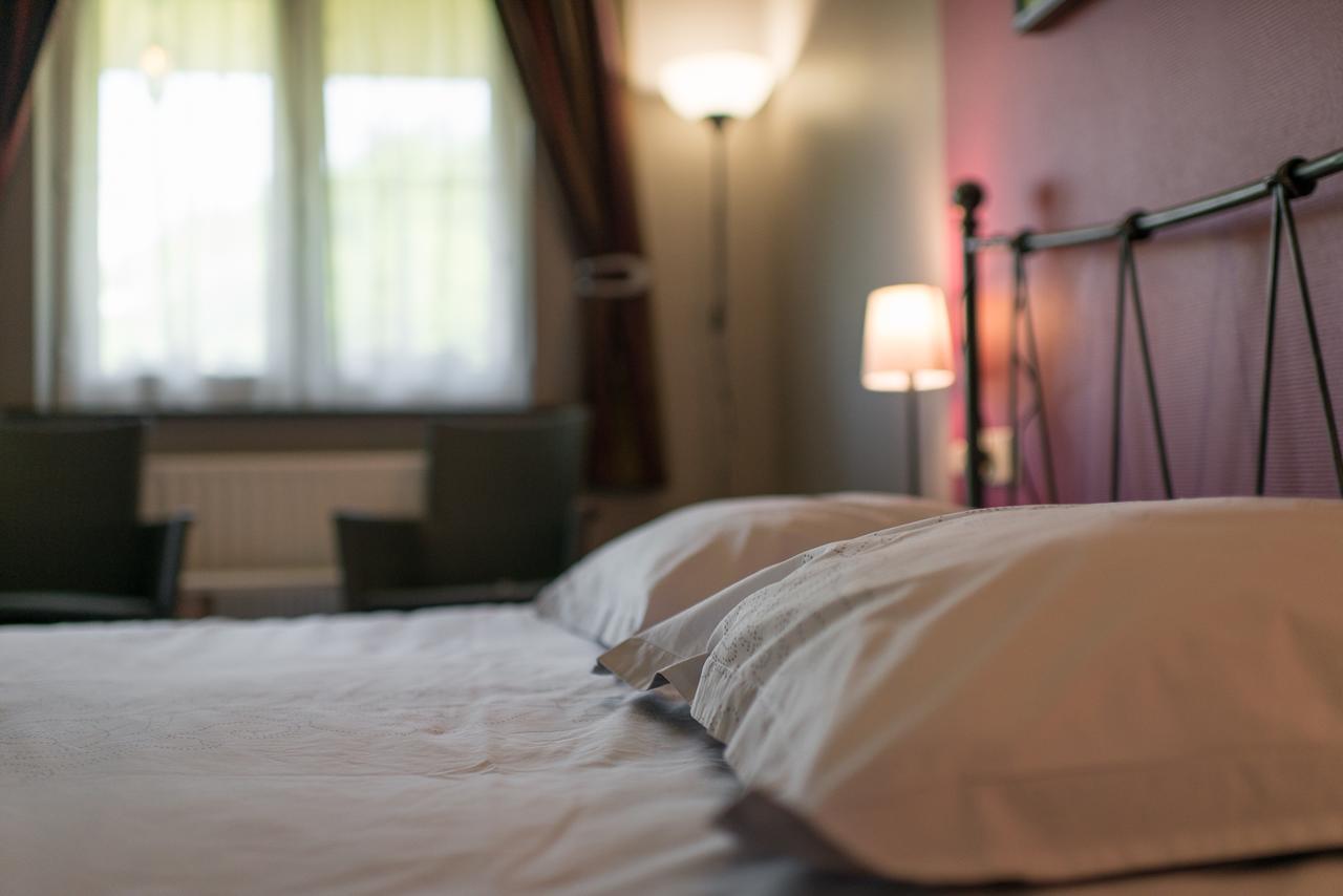 Auberge De La Lesse Celles  Ngoại thất bức ảnh